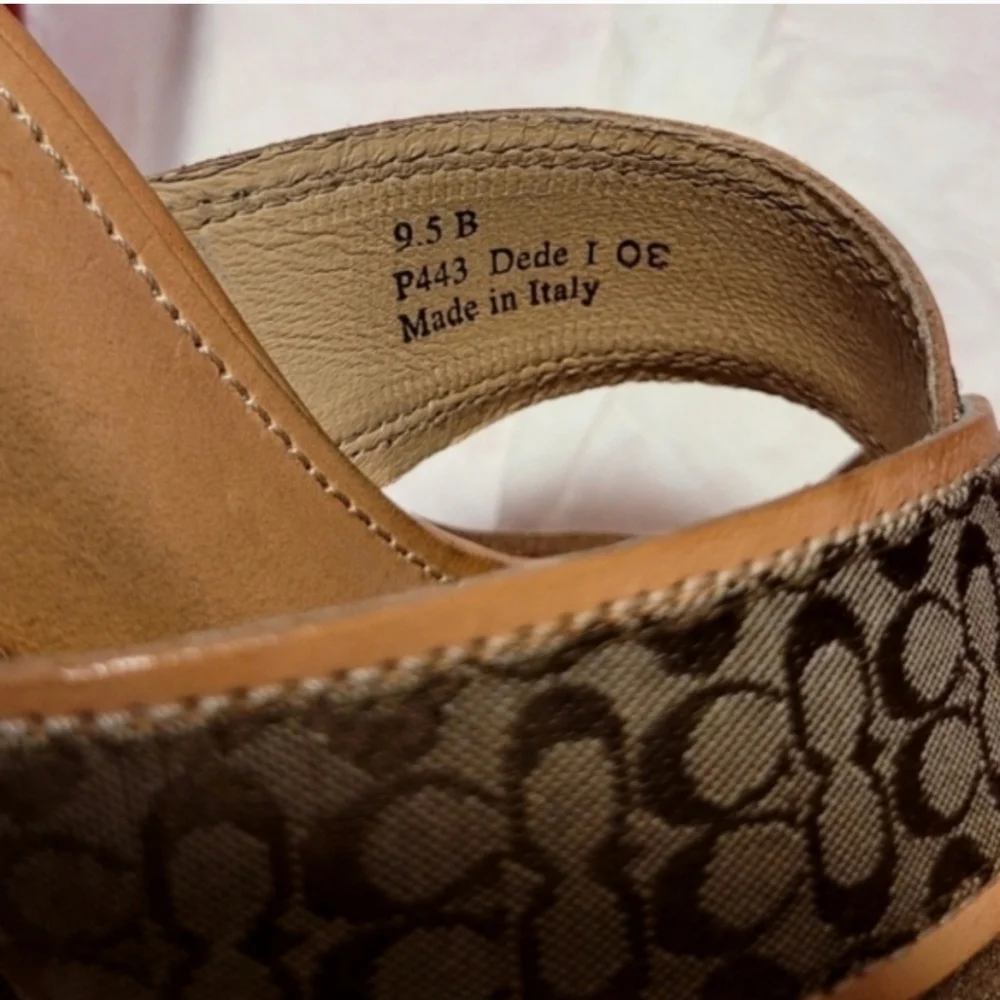 Coach dede mini logo brown heel sandals Size Pre-Owned Excellent  9-1/2